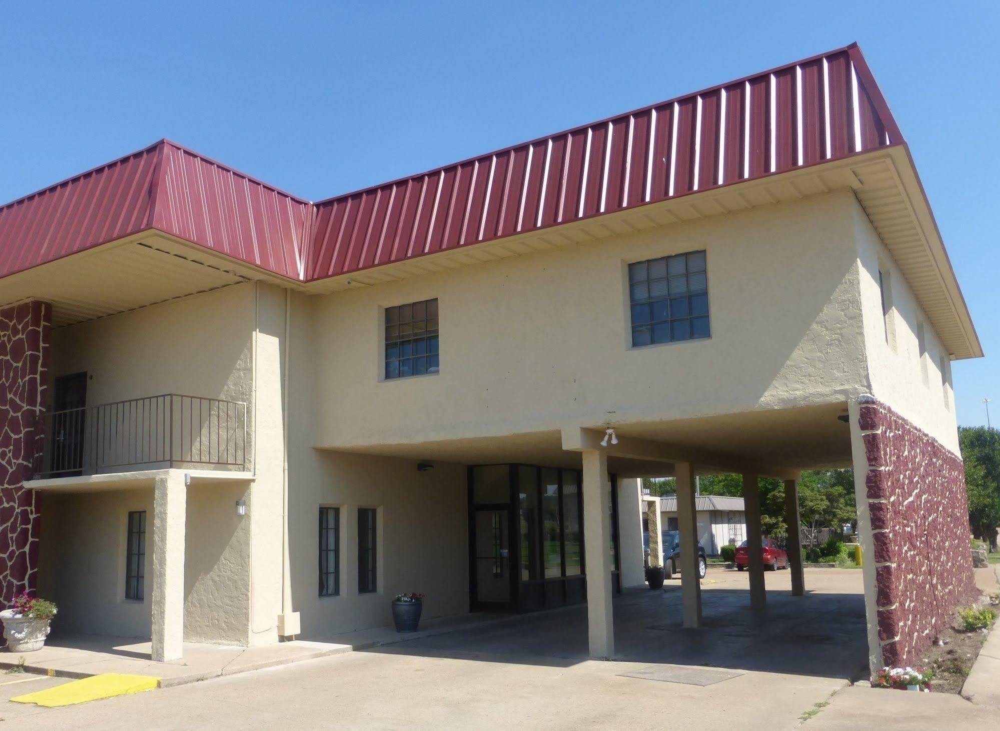 Red Roof Inn 福雷斯特城 外观 照片
